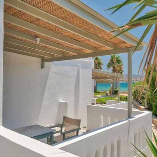 אנטיפארוס Marinatou Suites חדר תמונה