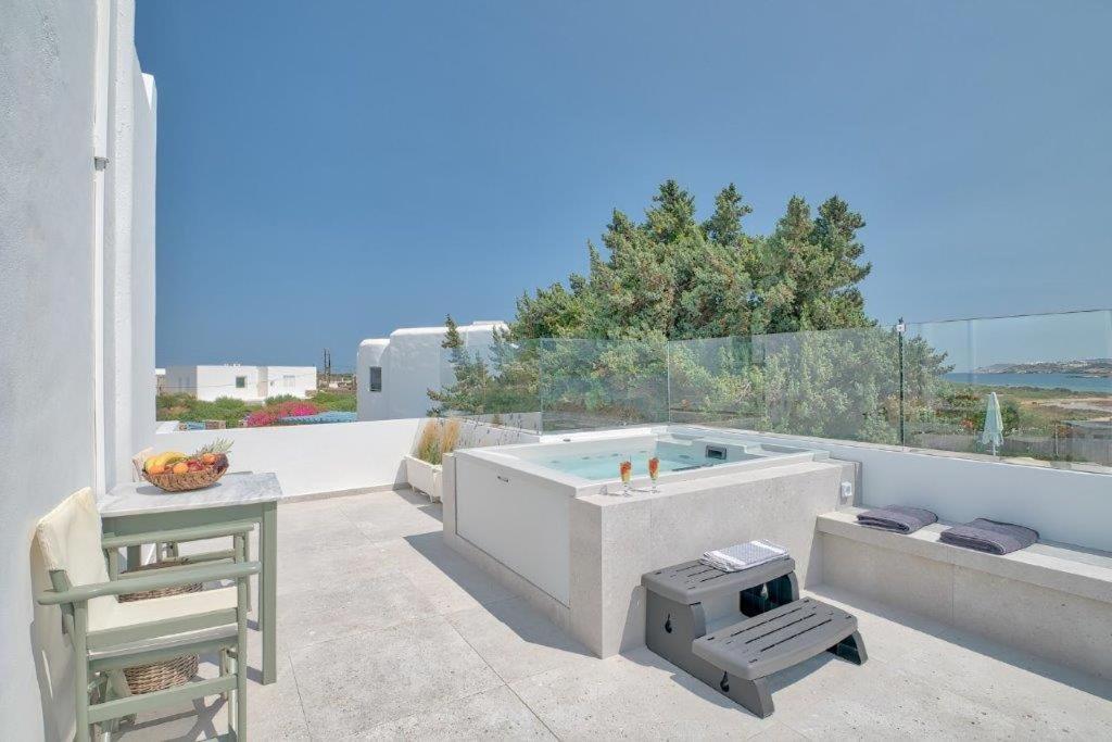 אנטיפארוס Marinatou Suites מראה חיצוני תמונה